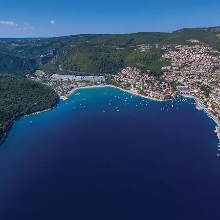 Nice Home In Labin With Wifi